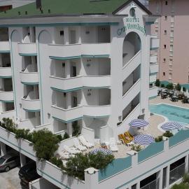 Hotel Gran Venere Beach 3s，位于比比翁的酒店