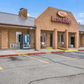 Econo Lodge Cameron，位于卡梅伦的酒店