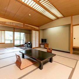 Itoen Hotel New Sakura，位于日光的酒店