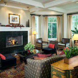 Plaza Inn & Suites at Ashland Creek，位于阿什兰的酒店