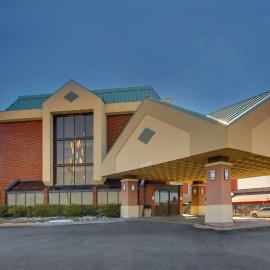 Pear Tree Inn St. Louis - Arnold，位于阿诺德的酒店
