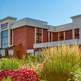 Drury Inn and Suites St Louis Collinsville，位于科林斯维尔的酒店