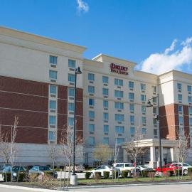 Drury Inn & Suites Columbus Grove City，位于格罗夫城的酒店