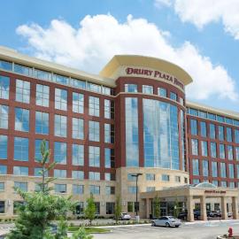 Drury Plaza Hotel Indianapolis Carmel，位于Spring Hollow的酒店