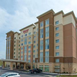 Drury Inn & Suites Pittsburgh Airport Settlers Ridge，位于匹兹堡的酒店