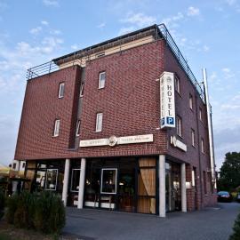 Hotel Manu，位于帕德博恩的酒店