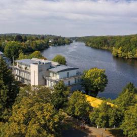Seminaris Avendi Hotel Potsdam，位于波茨坦的酒店