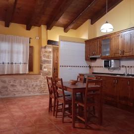 APARTAMENTOS MATARRANYA，位于瓦德诺比斯的酒店