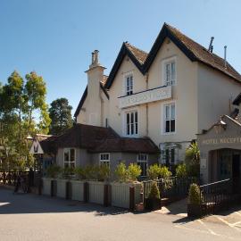 Worplesdon Place Hotel，位于吉尔福德的酒店