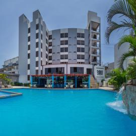 WinMeier Hotel y Casino，位于齐克拉约的酒店