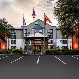 Holiday Inn Express Tampa-Brandon by IHG，位于布兰登的酒店