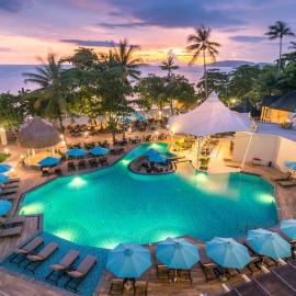 Centara Ao Nang Beach Resort & Spa Krabi，位于奥南海滩的酒店