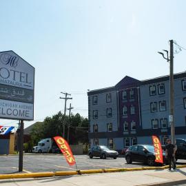 Hotel Chataura，位于迪尔伯恩的酒店