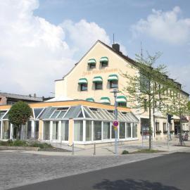 Hotel-Restaurant Zum Kirschbaum,位于维尔茨堡的酒店