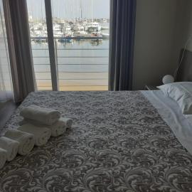SARACENO HOTEL,位于维博瓦伦蒂亚码头的酒店
