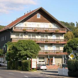 Gasthaus zur Quelle，位于巴特马林贝格的酒店