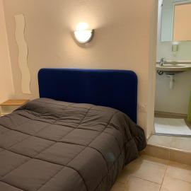 Hotel Macon la Salle，位于马孔的酒店
