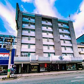 Hotel Gracher Brusque,位于布吕斯克的酒店
