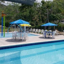 Club campestre el Peñón de Apulo，位于阿普洛的酒店