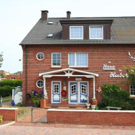 Hotel-Pension Haus Hubertus，位于博尔库姆的酒店