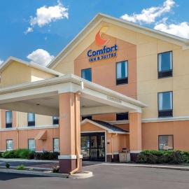 Comfort Inn & Suites Muncie Near University，位于曼西的酒店