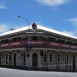 The Grand Hotel Millicent，位于Millicent的酒店