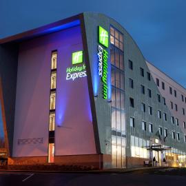 Holiday Inn Express Tamworth by IHG，位于塔姆沃思的酒店