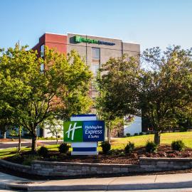 Holiday Inn Express & Suites Blacksburg - University Area by IHG,位于布莱克斯堡的酒店
