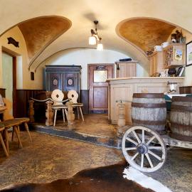Hotelchen Döllacher Dorfwirtshaus，位于大基希海姆的酒店
