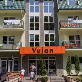 Clinic for Rehabilitation Vujan，位于查查克的酒店