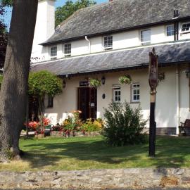 The Inn At Charlestown,位于邓弗姆林的酒店