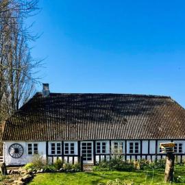 Sivagerhuset Holiday-Home，位于博恩瑟的酒店