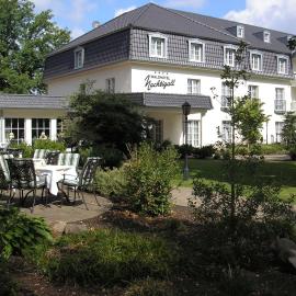 Waldhotel Nachtigall，位于帕德博恩的酒店