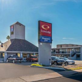 Econo Lodge Phoenix North I-17，位于凤凰城的酒店