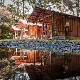 Recreo Verde Hot Springs & Spa,位于Marsella的酒店
