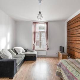 SELF-SERVICE apt 10 min from bus-&railway station, free bike!，位于瓦萨的酒店