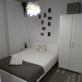 Intimo y Acogedor "algunos" con Bañera Hidromasaje，位于瓦伦西亚的酒店