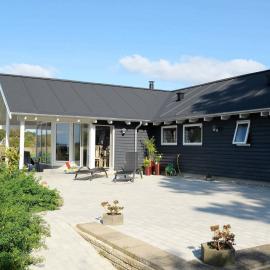 Luxury Retreat with Spa - By Traum Ferienwohnungen，位于Millinge的酒店