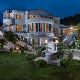 Вила Франк/Villa Frank，位于Enina的酒店