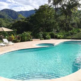 Hacienda Mil Bellezas - Private 40ha Jungle Reserve，位于奎波斯城的酒店