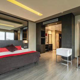 Hotel Talavera，位于塔拉韦拉·德·拉·雷纳的酒店