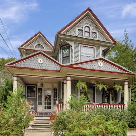 The Inn on Holly，位于Pitman的酒店