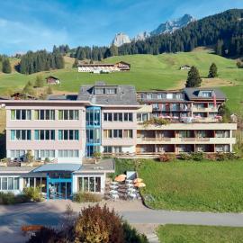 Ferien- und Familienhotel Alpina Adelboden，位于阿德尔博登的酒店