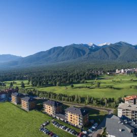 Cornelia Deluxe Residence，位于班斯科的酒店