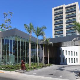 Holiday Inn & Suites - Puerto Vallarta Marina & Golf by IHG,位于巴亚尔塔港的酒店