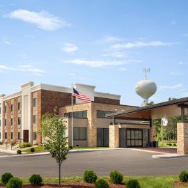 Holiday Inn Express - Plattsburgh by IHG，位于普拉茨堡的酒店
