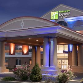 Holiday Inn Express Hotel & Suites Binghamton University-Vestal by IHG，位于维斯塔的酒店