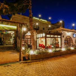 Harkasos Cave Hotel,位于于尔居普的酒店