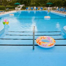 Ocean Park Inn Cape Cod，位于伊斯特姆的酒店