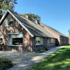 Hoeve de Laan，位于沃登贝赫的酒店